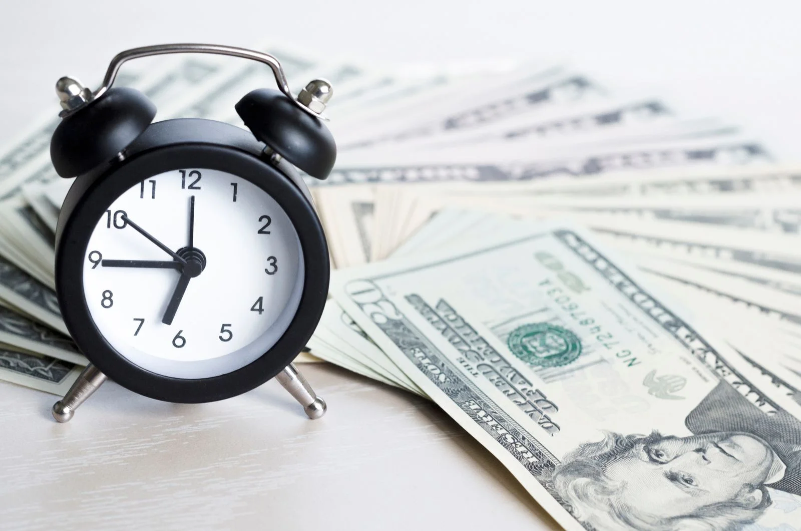 Bond investors favor short-term holdings amid Federal Reserve policy uncertainty